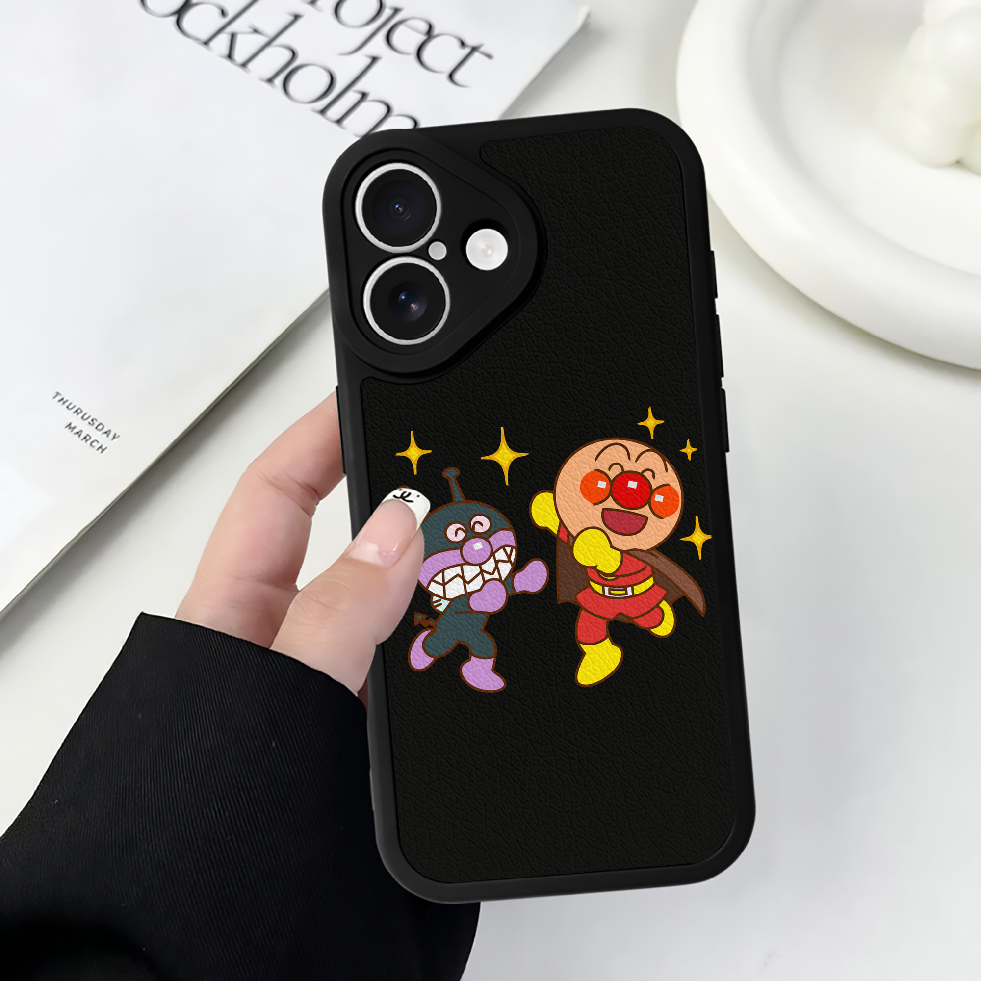 （画像用） アンパンマン Anpanman 【iPhone 16シリーズ対応】シリコンスマホケース（レザー調） 材質：シリコン